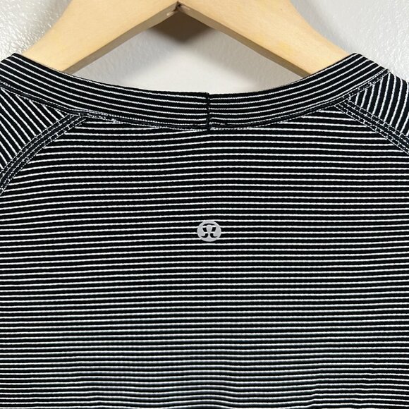 Lululemon Swiftly Tech Long Sleeve Crew Shirt Size 6 Black Tempo Stripes Active - Picture 6 of 7